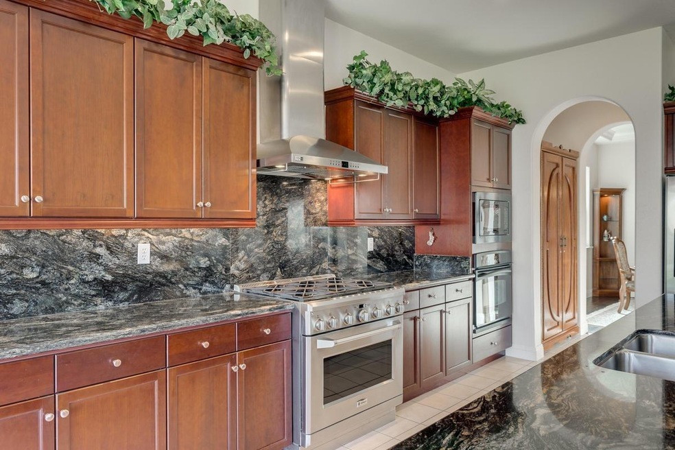 Spectacular gourmet kitchen with 36