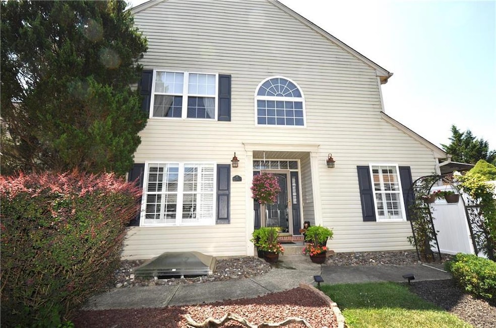 2182 Woodridge Dr, Macungie, PA 18062 - photo 1