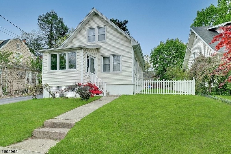 12 Lakeview St, River Edge, NJ 07661 - photo 1