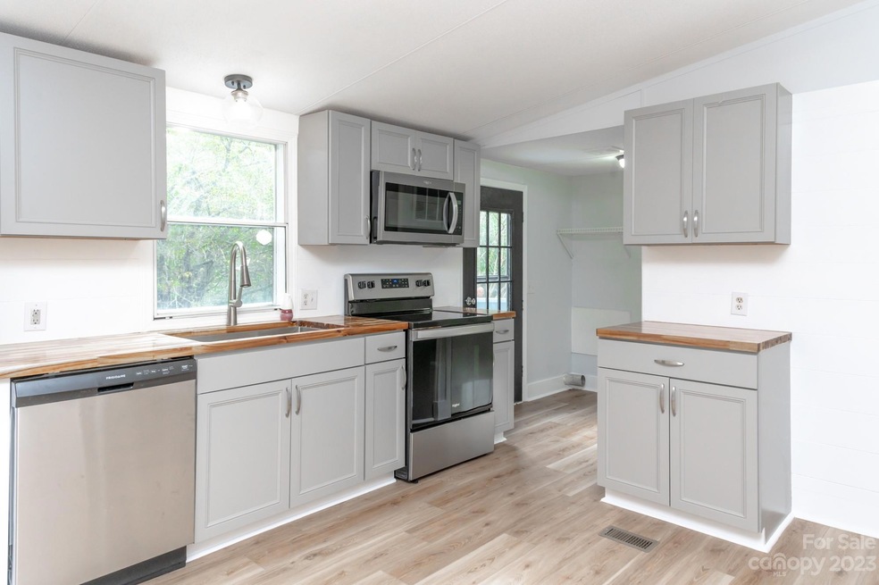 150 Trent Rd, Statesville, NC 28677 - photo 1