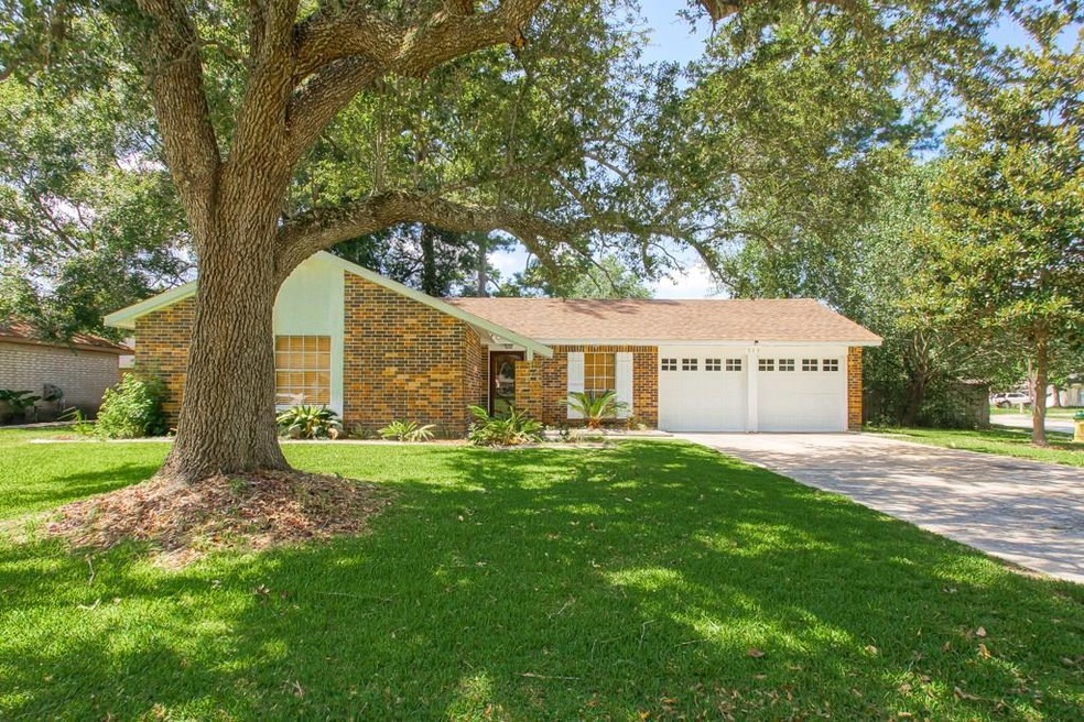 313 Clover Dr, Slidell, LA 70458 - photo 1