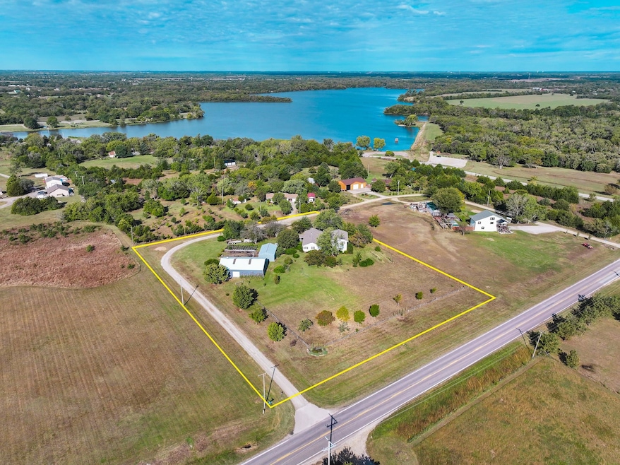 8548 SW Parish Place Rd, Augusta, KS 67010 - photo 1