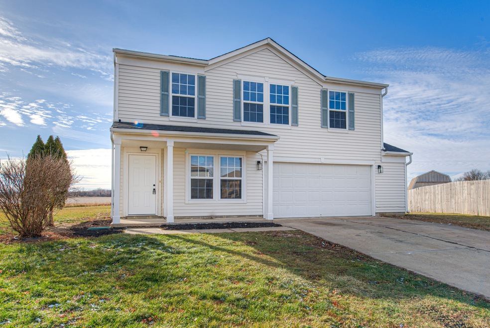 618 Bow St, Sheridan, IN 46069 - photo 1