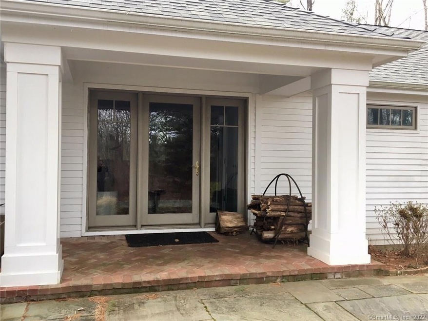 9 Gale Rd, Bloomfield, CT 06002 - photo 1