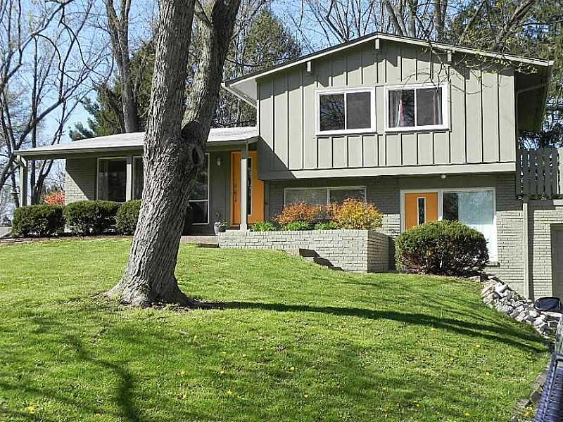 39 Circle Dr, Carmel, IN 46032 - photo 1