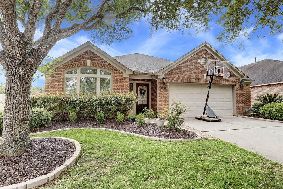 Corner lot in sought after Firethorne!