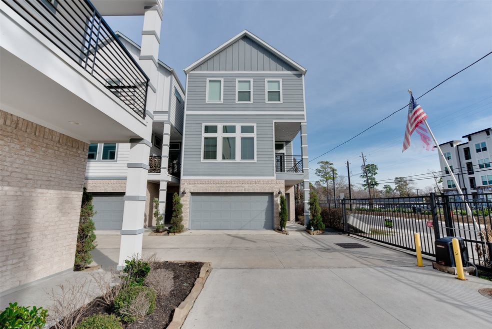 622 E Janisch Rd unit A, Houston, TX 77022 - photo 1