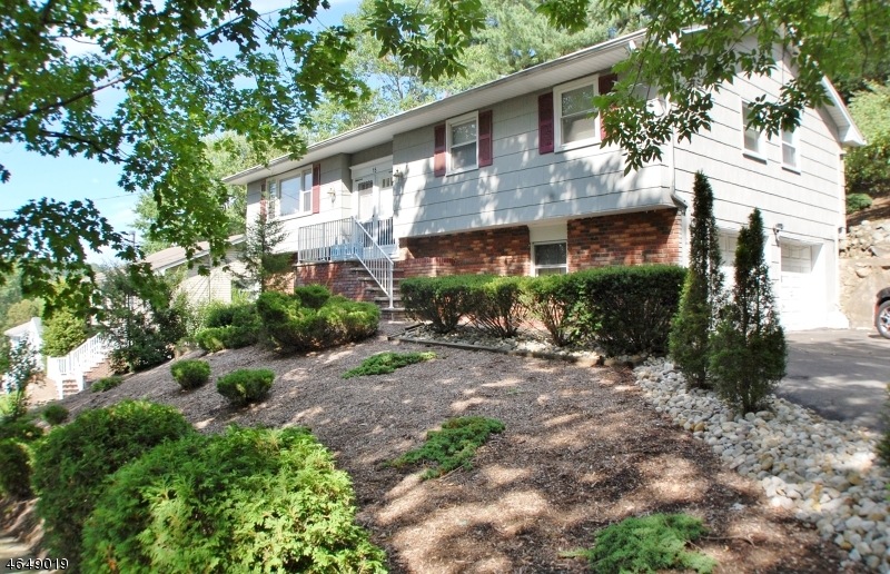 15 Lorrie Ln, Wanaque, NJ 07465 - photo 1