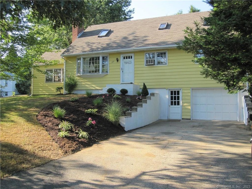 226 Boston Post Rd, Old Lyme, CT 06371 - photo 1