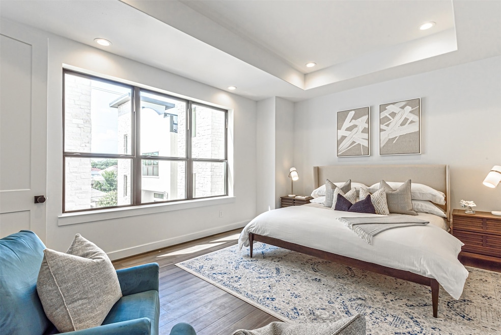 1801 Dunlavy St, Houston, TX 77006 - photo 1