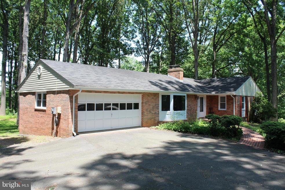 12408 Castner Ct, Fairfax, VA 22030 - photo 1