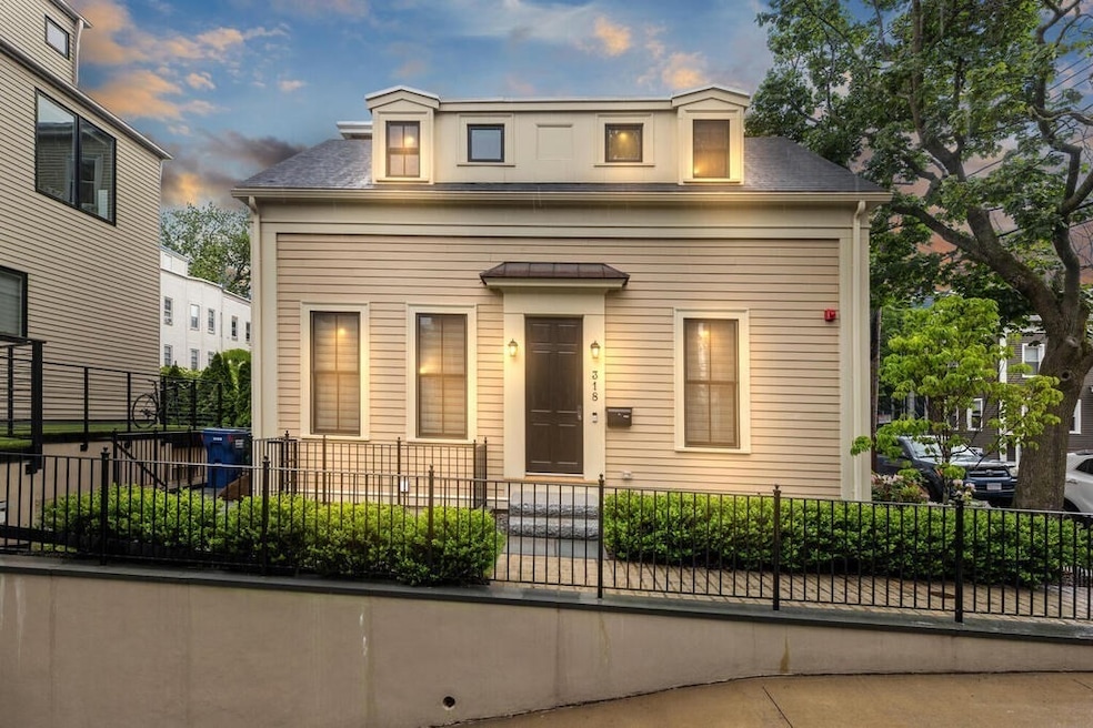 318 Hurley St, Cambridge, MA 02141 - photo 1