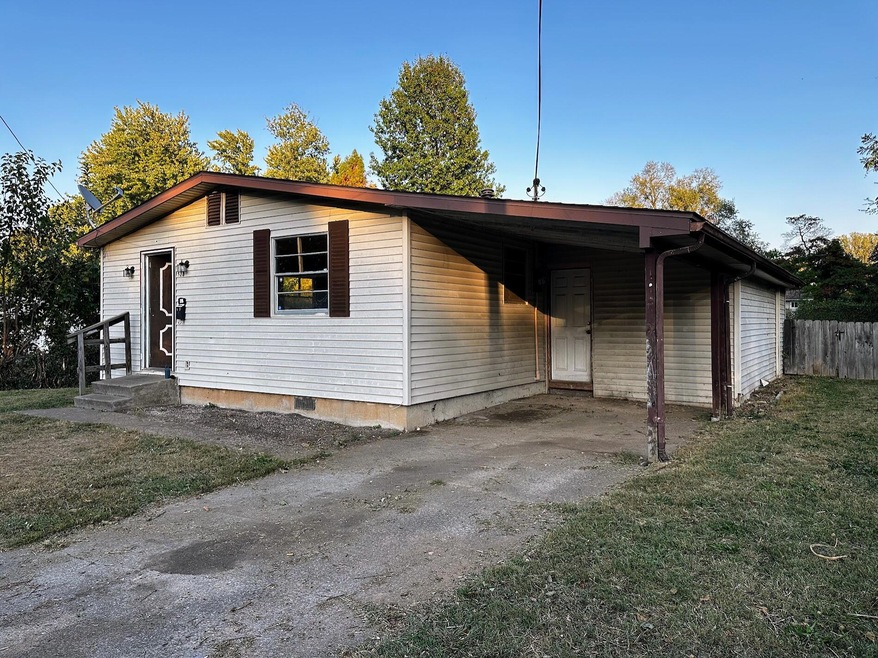 front 528 S Burton Ave Springfield, MO 6