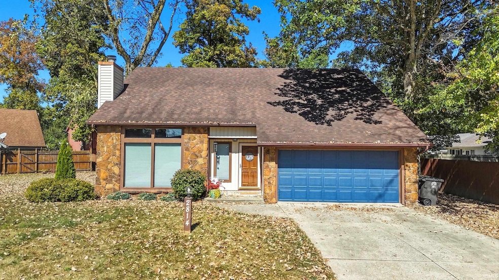 2814 Autumn Leaf Ln, Fort Wayne, IN 46808 - photo 1