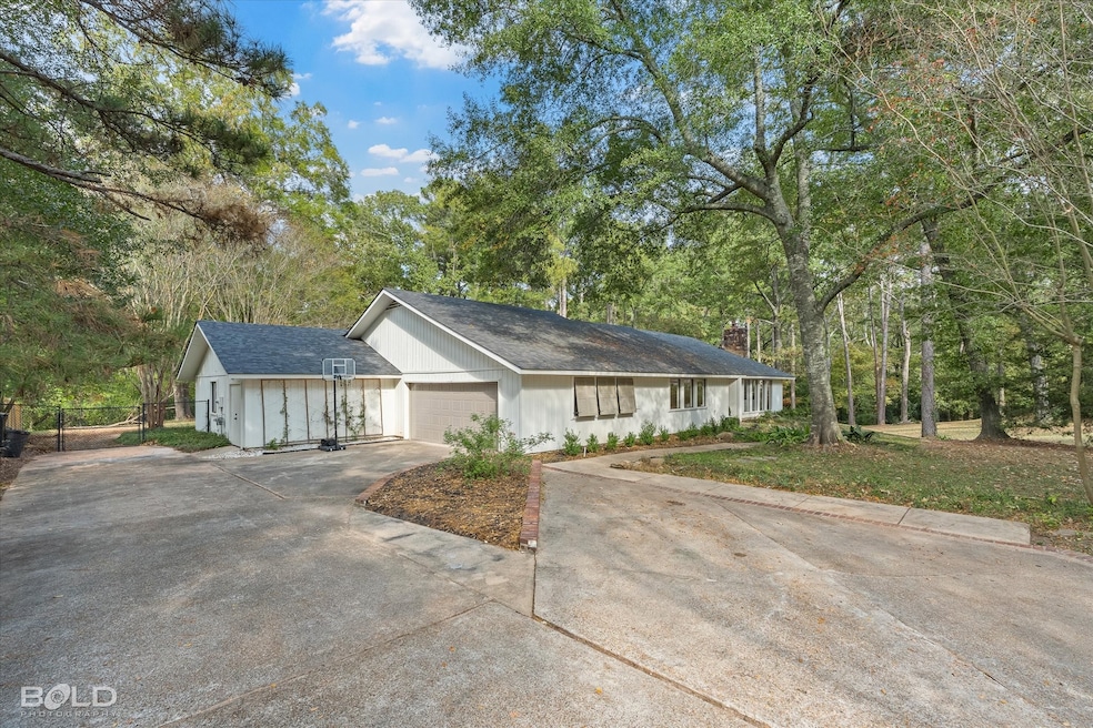 615 Robert Travis Dr, Shreveport, LA 71106 - photo 1