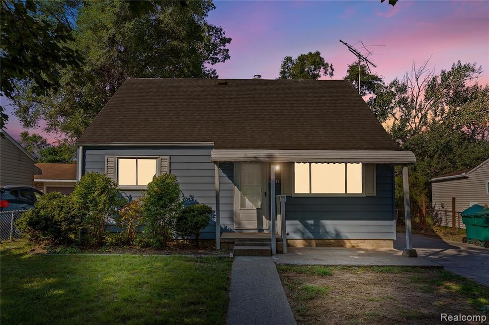 Under Contract $223,500 • Co-Listing Agent