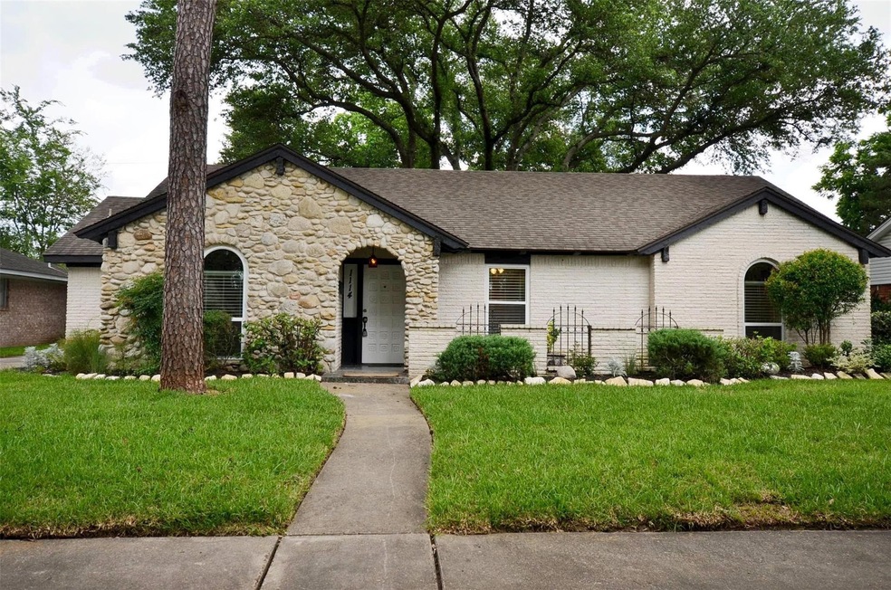 1114 Cottage Oak Ln, Houston, TX 77091 - photo 1
