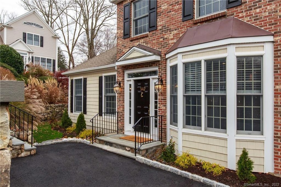 142 Harrison Ave, New Canaan, CT 06840 - photo 1