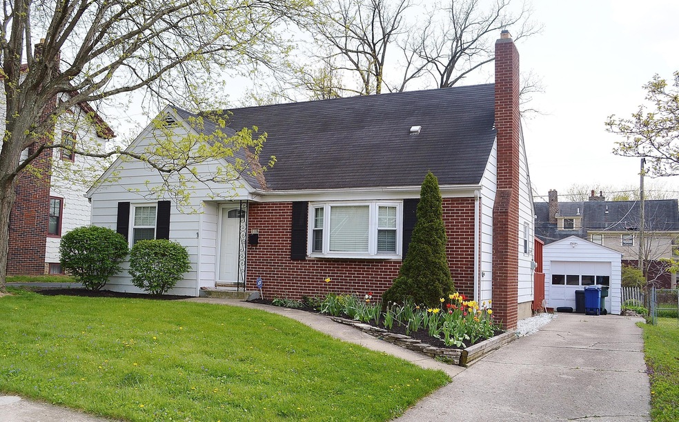 119 Fallis Rd