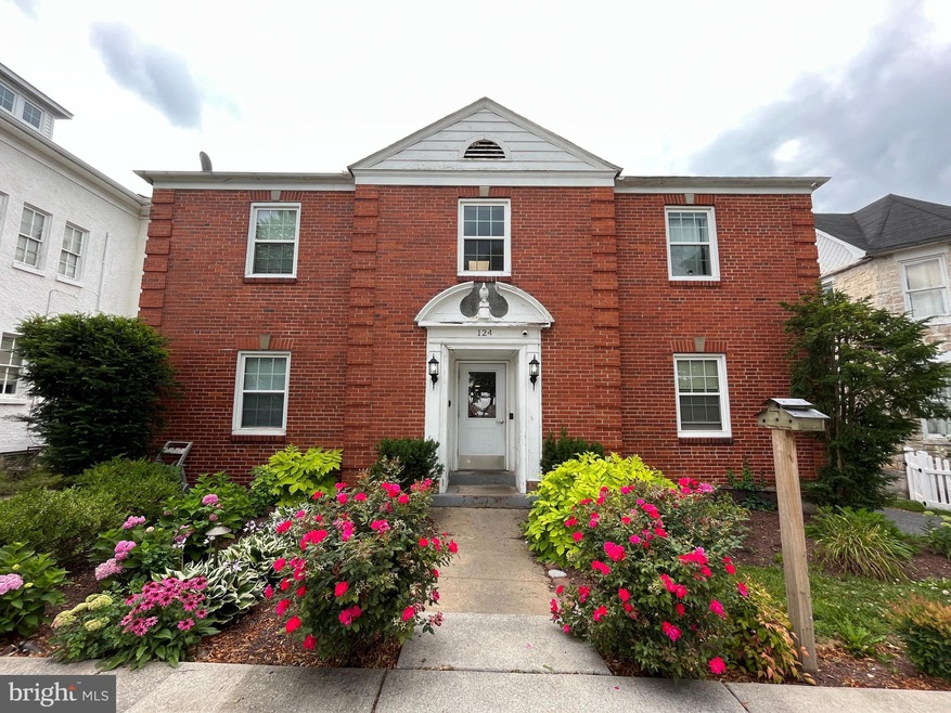 124 E 3rd Ave unit 7, Ranson, WV 25438 - photo 1