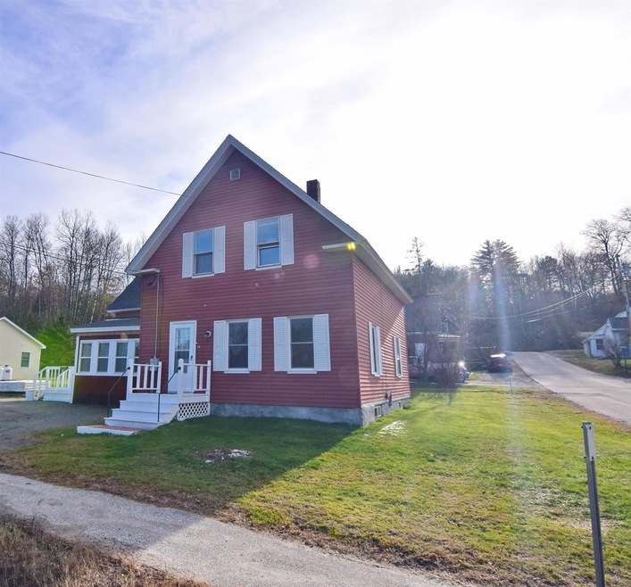 54 Union St, Whitefield, NH 03598 - photo 1