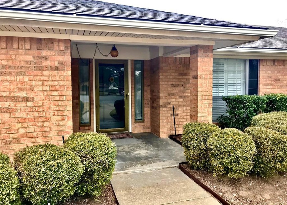 4136 Alava Dr, Fort Worth, TX 76133 - photo 1