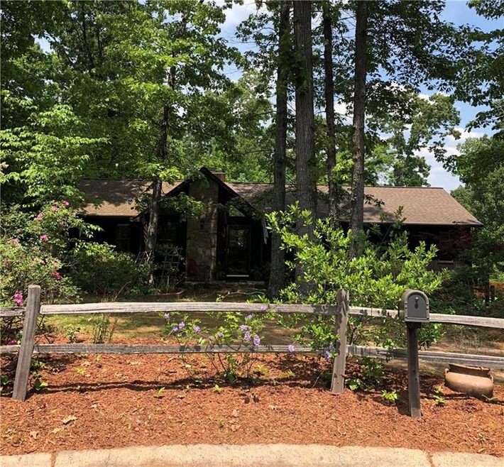 706 Navaho Ct, Woodstock, GA 30188 - photo 1