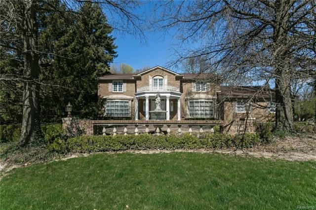 003-Front_View-3996897-medium_1.jpg
