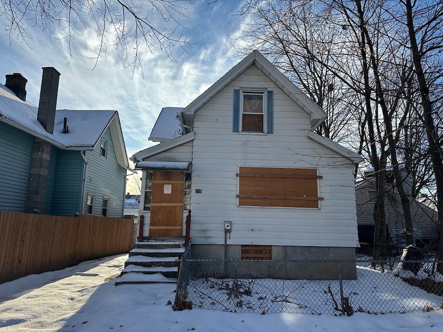 196 Massasoit St, Springfield, MA 01107 - photo 1