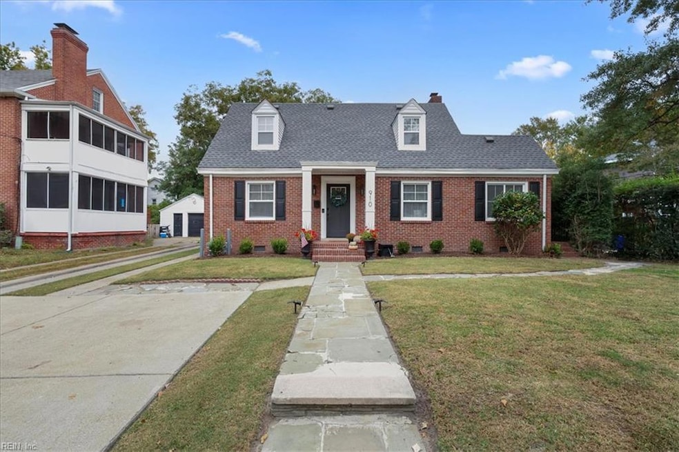 Welcome to 910 Baldwin Avenue