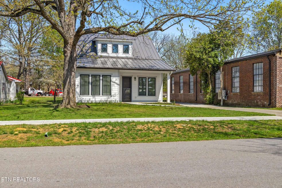 103 E Main st-28