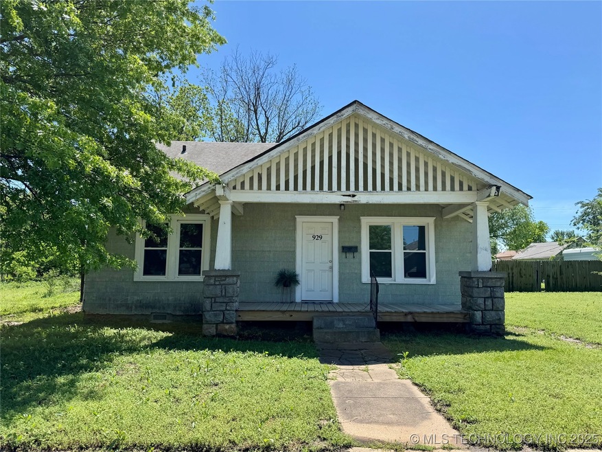 929 E Walnut St, Cushing, OK 74023 - photo 1