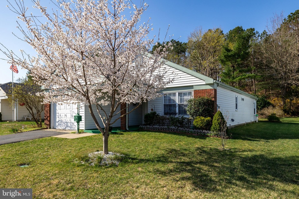 82 Buckingham Dr, Southampton, NJ 08088 - photo 1