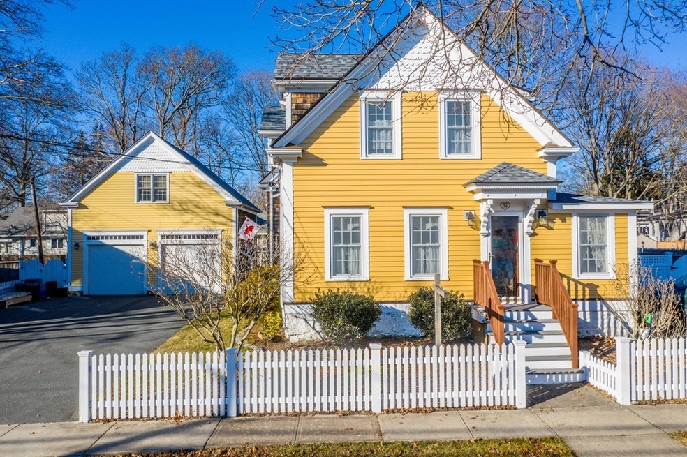 74 Bridge St, Fairhaven, MA 02719 - photo 1