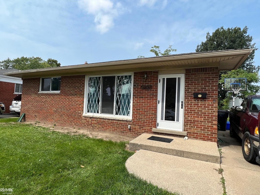 15747 Dugan St, Roseville, MI 48066 - photo 1