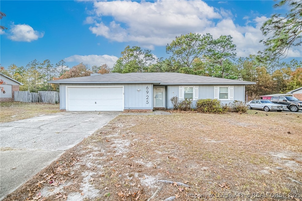 6925 Timbercroft Ln, Fayetteville, NC 28314 - photo 1