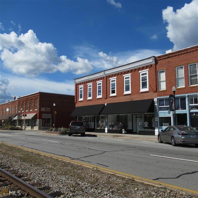 S S Broad St, Commerce, GA 30529 - photo 1