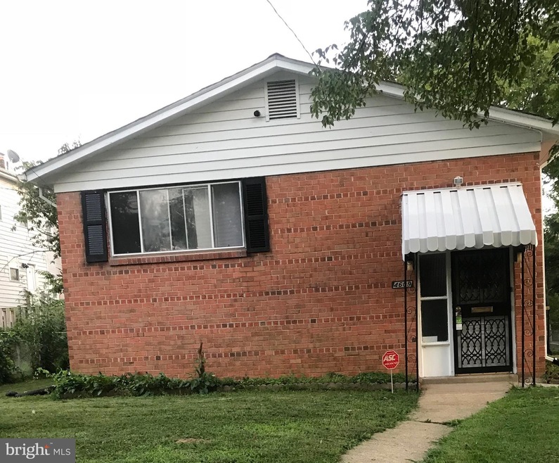 4609 Blaine St NE, Washington, DC 20019 - photo 1