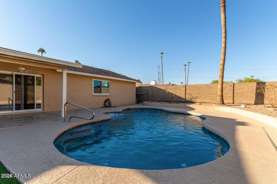 2705 W Summit Place, Chandler, AZ 85224 - photo 1