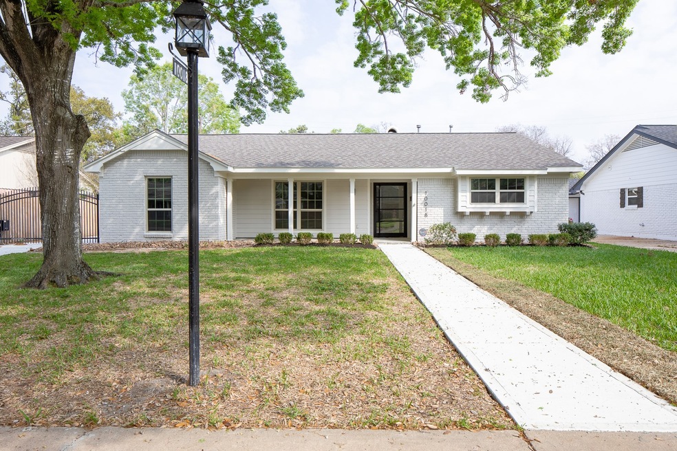10018 Wickersham Ln, Houston, TX 77042 - photo 1