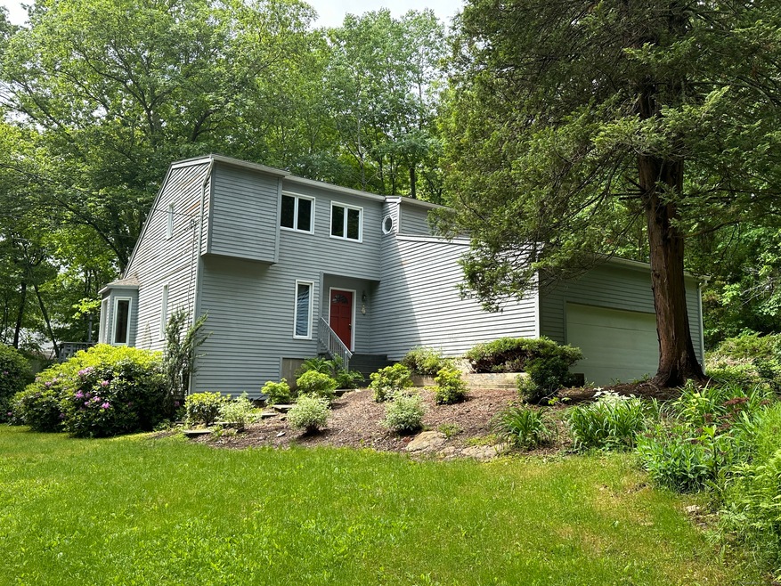 286 N Bride Brook Rd, East Lyme, CT 06333 - photo 1