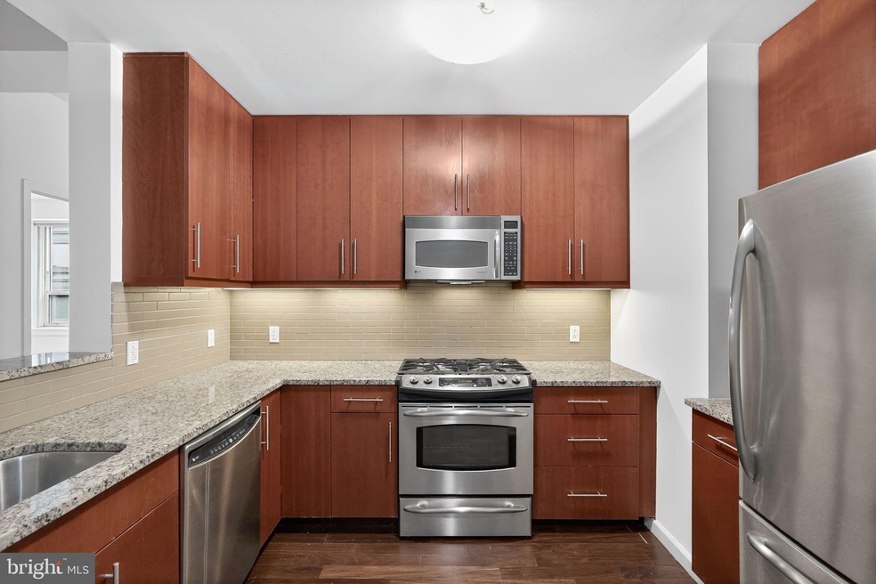 Aria the Condominium unit 15F, Philadelphia, PA 19102 - photo 1
