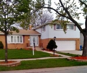 868 S Stratford Ave, Elmhurst, IL 60126 - photo 1