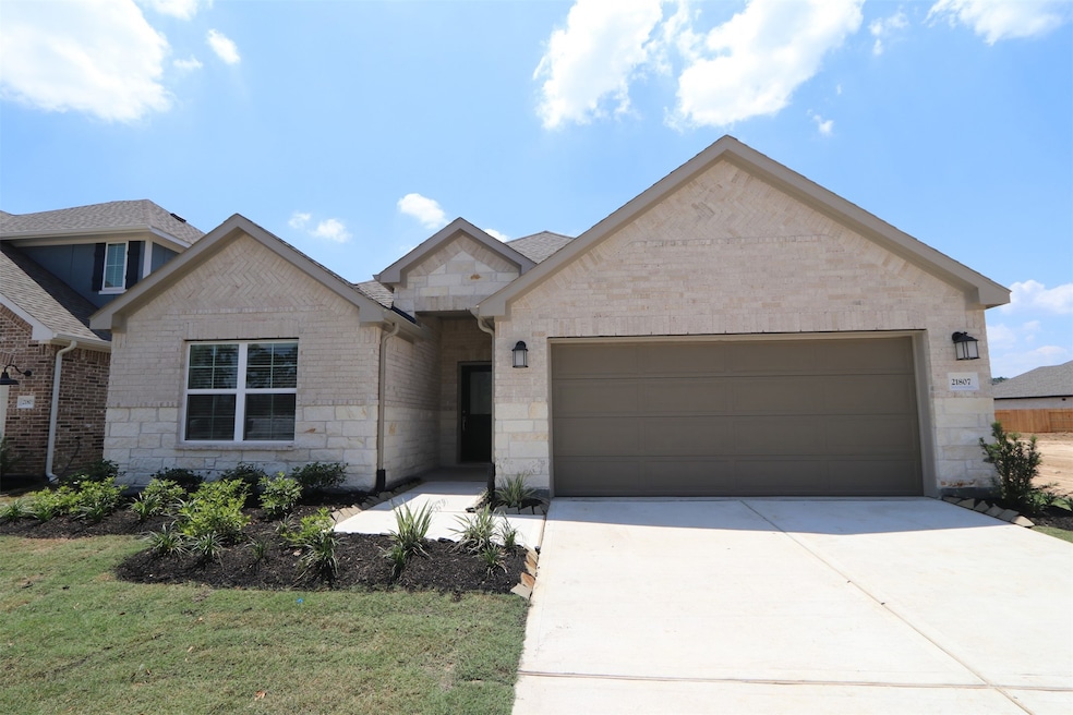 21807 Burgos Plaza Dr, Tomball, TX 77377 - photo 1