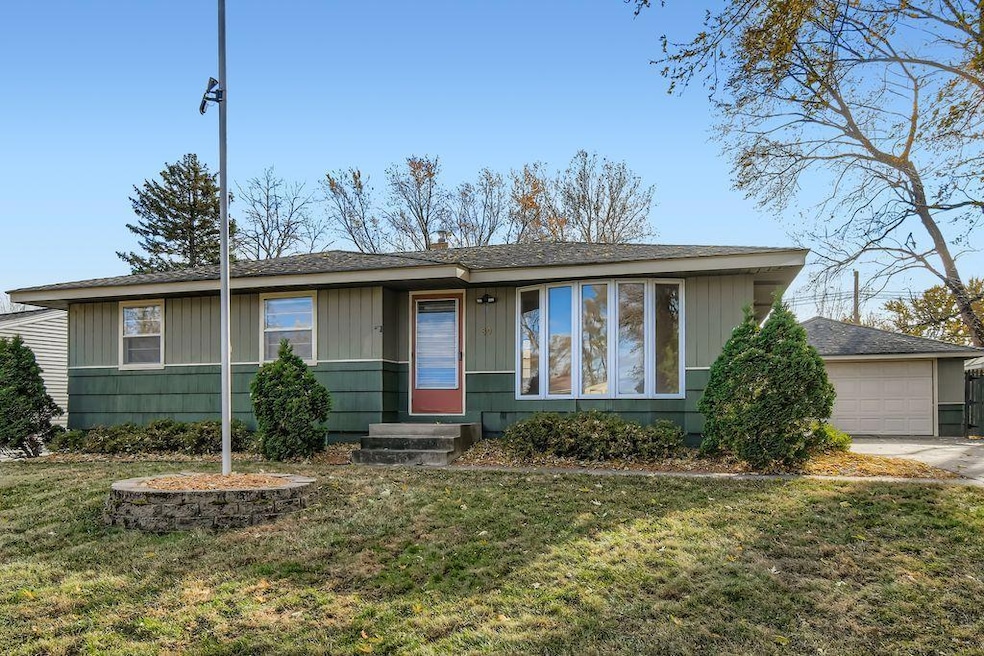 80 Sherrie Lane - Exterior Front