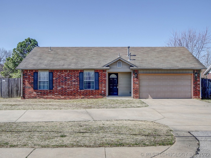 2320 S Hickory St, Sapulpa, OK 74066 - photo 1