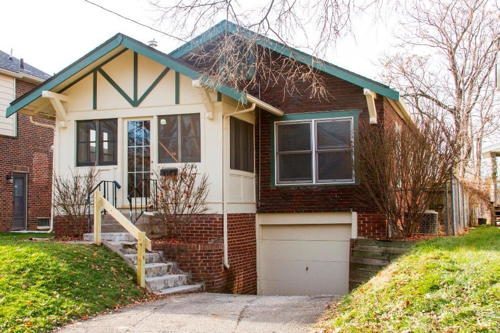 Cuter than Cute Bungalow just North of Kingman!