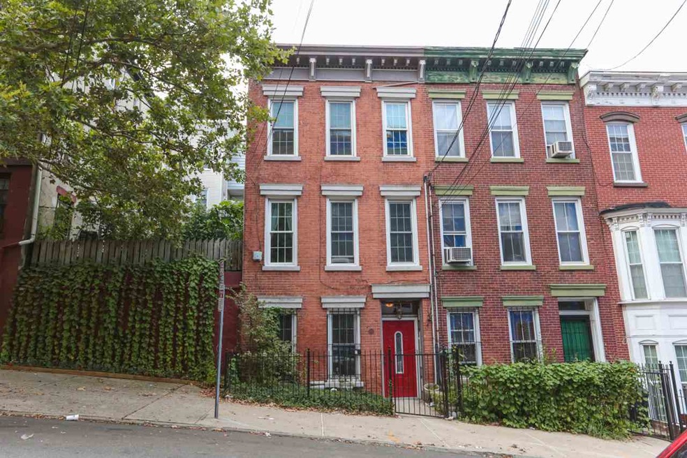 105 Waldo Ave, Jersey City, NJ 07306 - photo 1