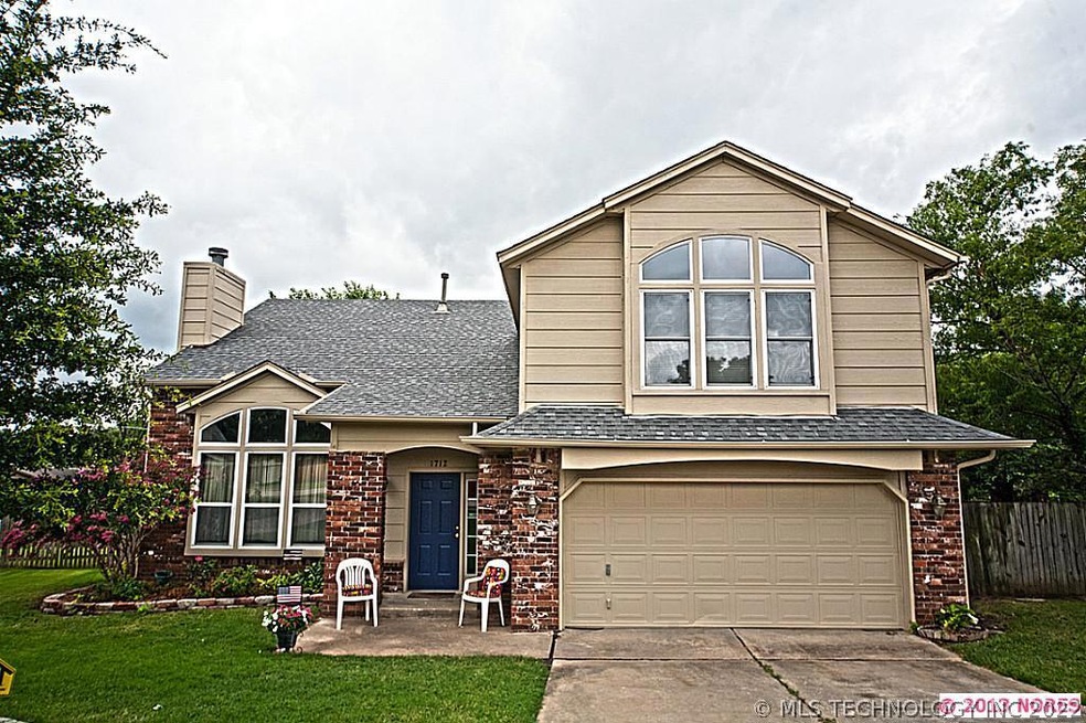 Well-maintained 3/2.5/2 near Hwy-75 and the Creek