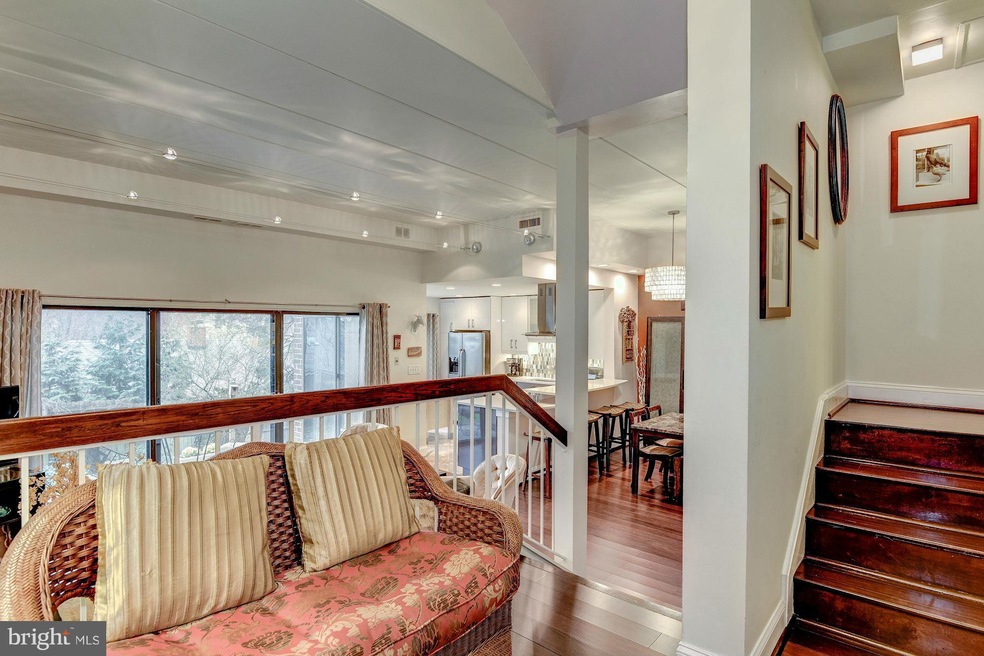 118 Roberts Ln unit 101, Alexandria, VA 22314 - photo 1